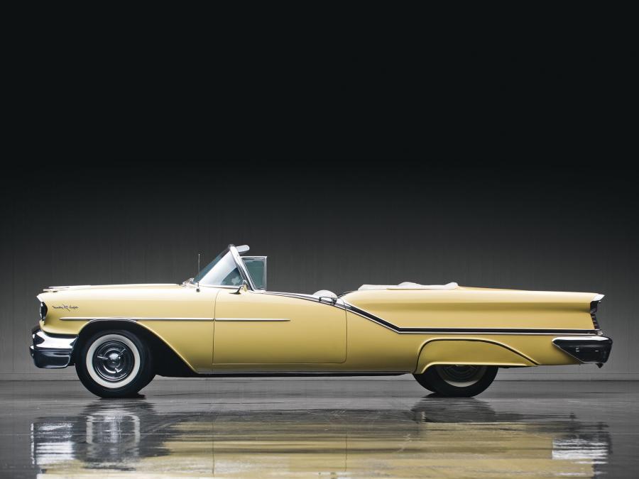  Oldsmobile Starfire 98 Convertible 1957 года  (фото 3 из 8)